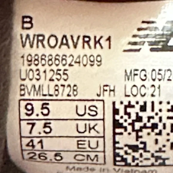 New Balance Women's Black and Brown Fresh Foam Roav Running Sneaker - Picture 10 of 10